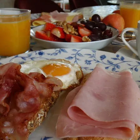 Ξενοδοχείο Casa Dia Y Noche 2*