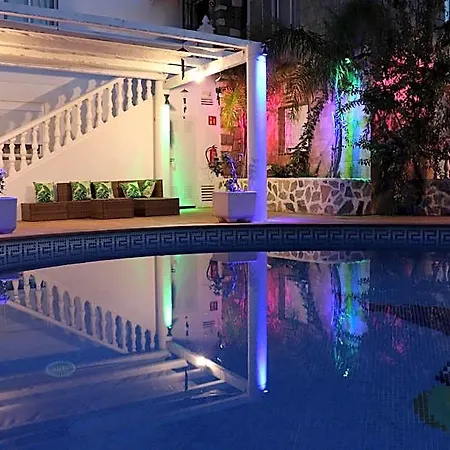 Готель Casa Dia Y Noche Кальпе