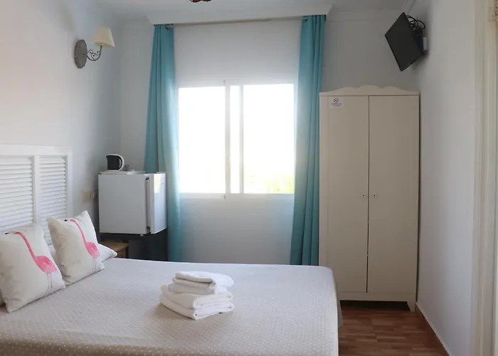 Casa Dia Y Noche Hotel 2*